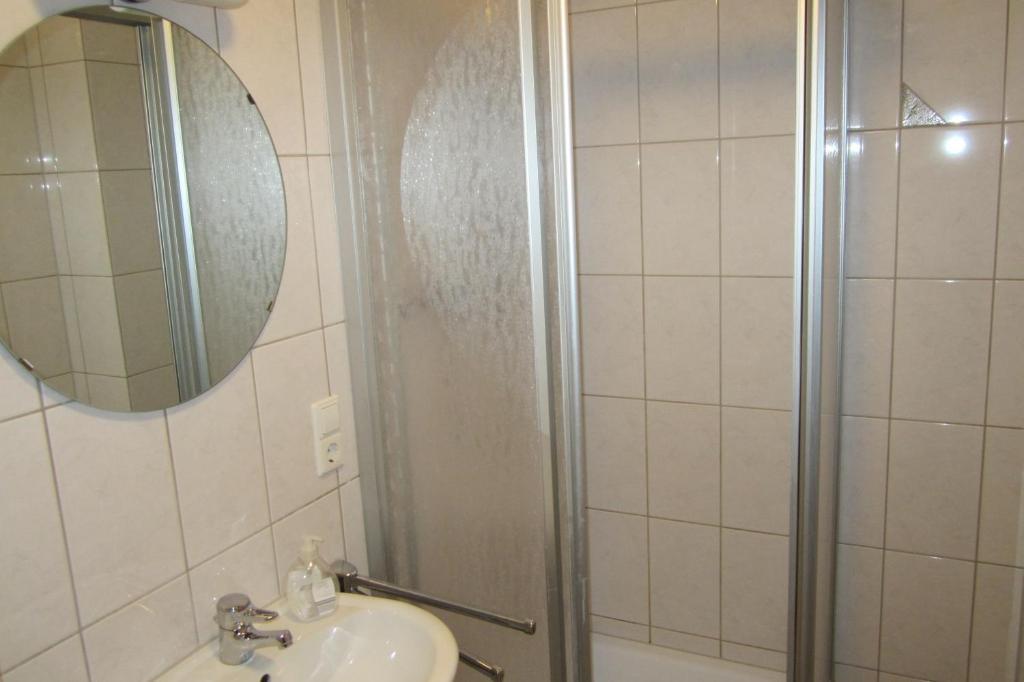 Gaestehaus Stroeter Bacharach Ruang foto